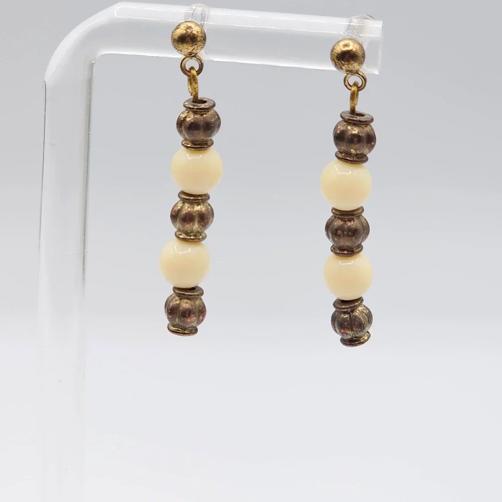 Vintage‎ Beaded Dangle Earrings Cream Gold Tone Boho Drop 1.25